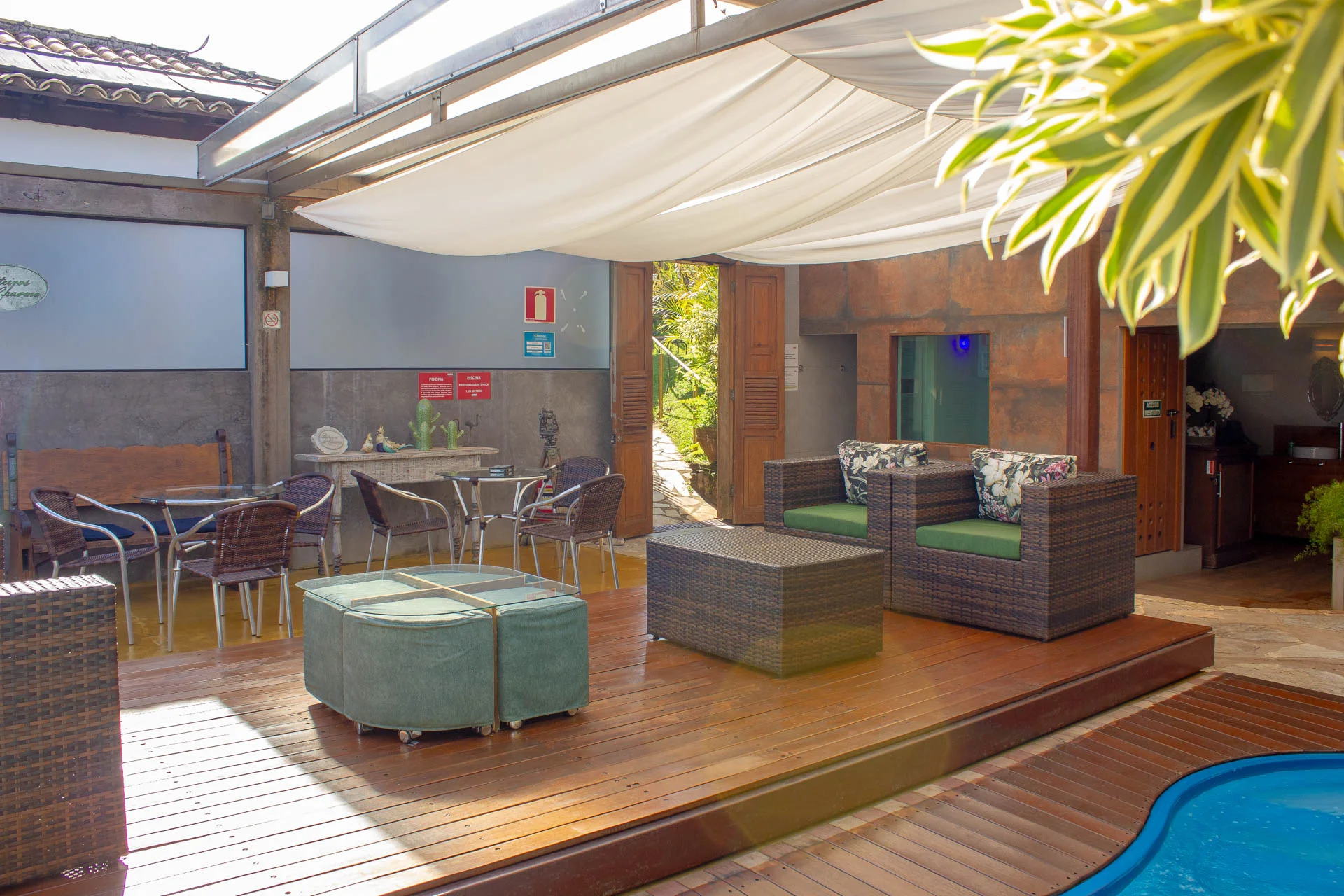 area-piscina-sauna-12